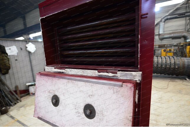 Твердотопливный котел 250 кВт - люк для очистки конвективной части